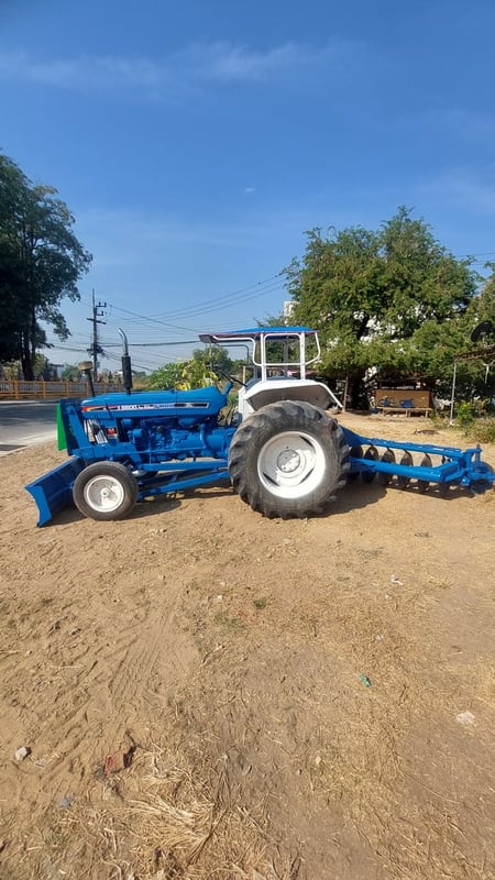 รถไถฟอร์ด 6600 เสื้อลาย รถไถฟอร์ด 6600 เสื้อลาย