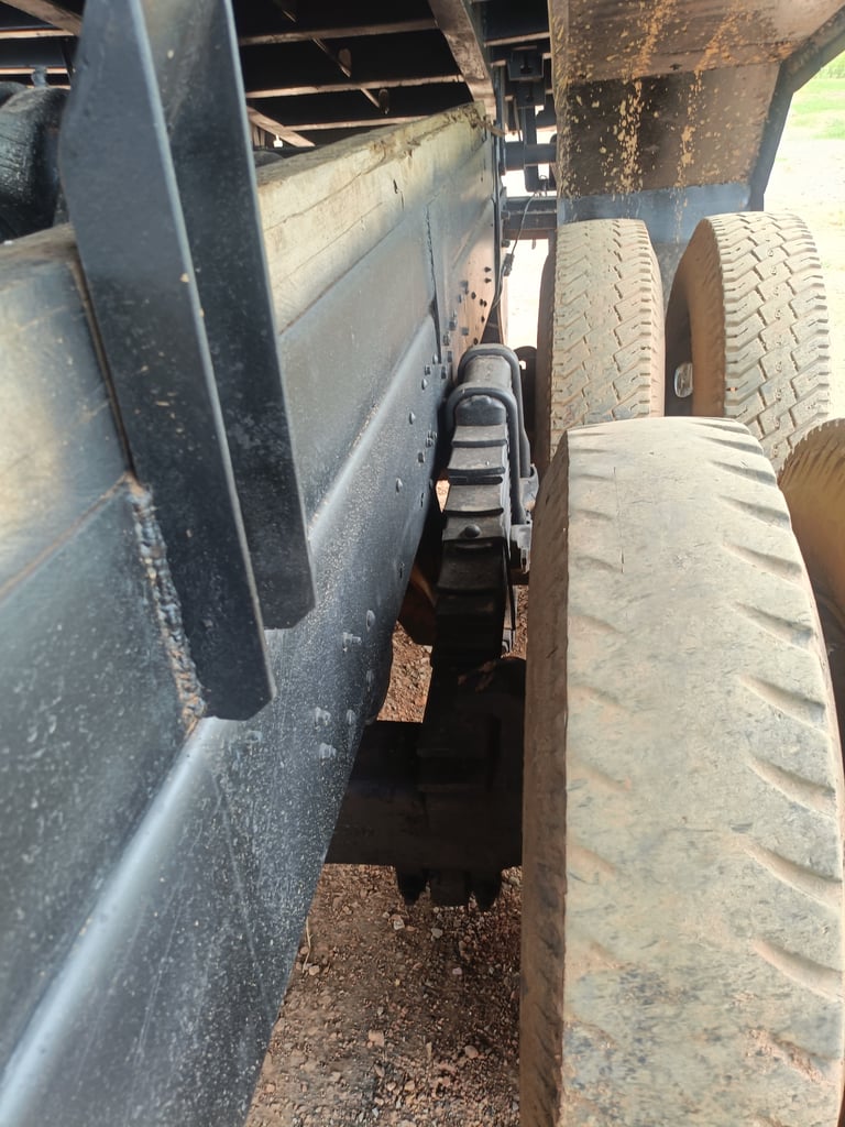 HINO FM 240แรงม้า รถบรรทุก 10ล้อ ดั้มพ์ ปี2002 HINO FM 240แรงม้า รถบรรทุก 10ล้อ ดั้มพ์ ปี2002