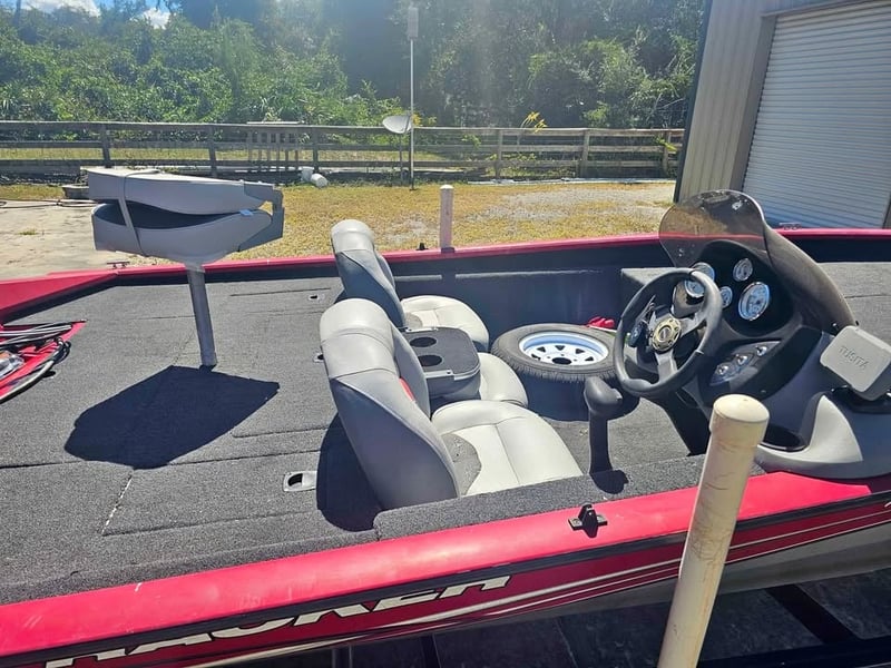 ขายเรือนำเข้าจาก USA Bass Tracker 175 Pro Team TXW ปี 2010 ขายเรือนำเข้าจาก USA Bass Tracker 175 Pro Team TXW ปี 2010