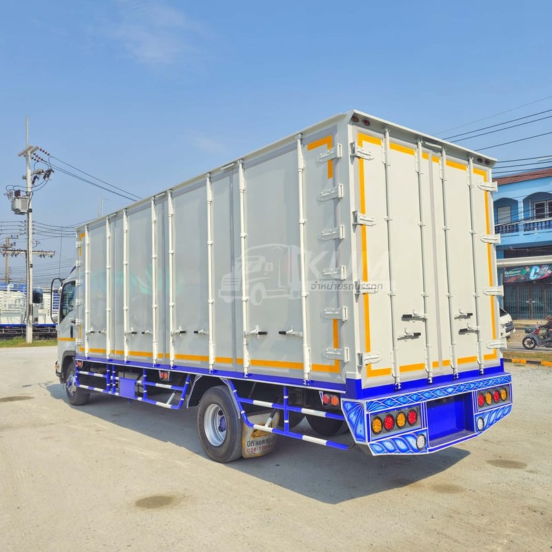 หกล้อตู้สิบบาน ISUZU FRR 210 แรง ปี 2565 (9120)