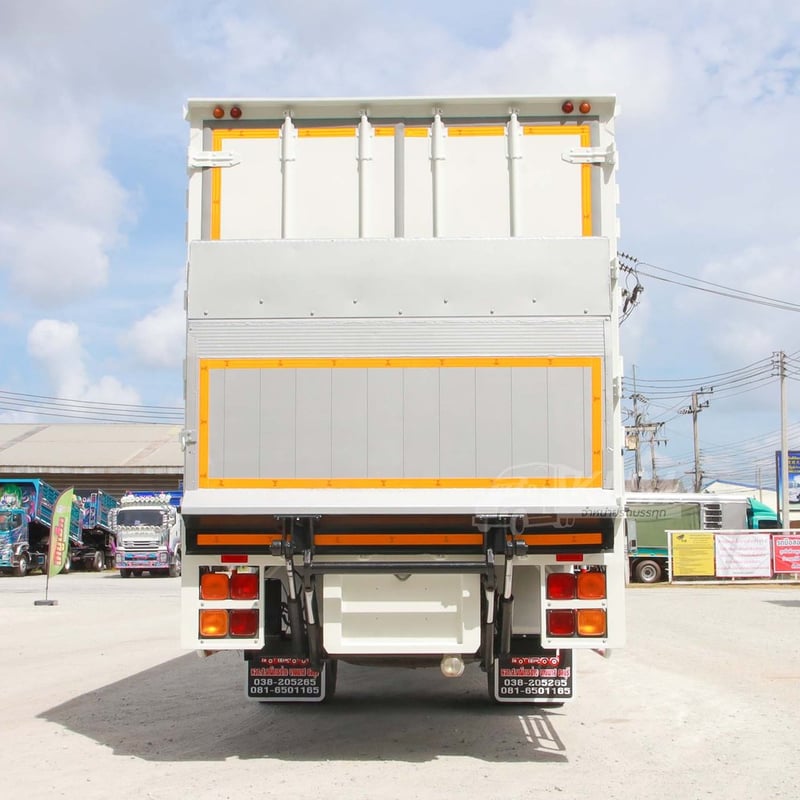 หกล้อตู้สิบบาน ISUZU FTR 240 แรง ปี 2565 (2375) หกล้อตู้สิบบาน ISUZU FTR 240 แรง ปี 2565 (2375)