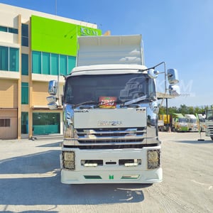 ISUZU FXZ 360 แรง ปี 56 + หางดั้มพ์ สามเพลา อู่สามมิตร ปี 57 (2374 8972) ISUZU FXZ 360 แรง ปี 56 + หางดั้มพ์ สามเพลา อู่สามมิตร ปี 57 (2374 8972)