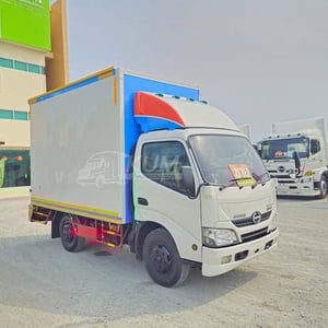 สี่ล้อตู้ HINO XZU 136 แรง ปี 2563 (173) สี่ล้อตู้ HINO XZU 136 แรง ปี 2563 (173)