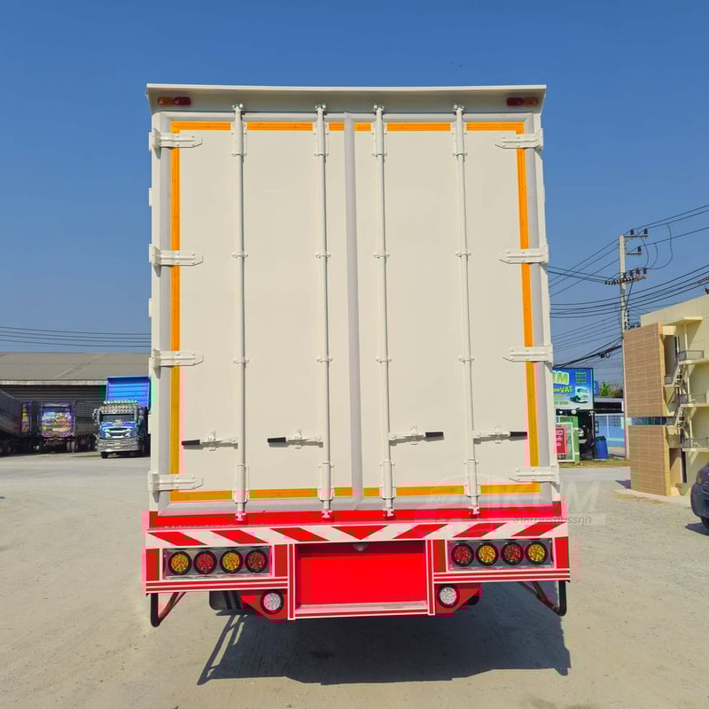 หกล้อตู้สิบบาน ISUZU FTR 240 แรง ปี 2564 (3567) หกล้อตู้สิบบาน ISUZU FTR 240 แรง ปี 2564 (3567)