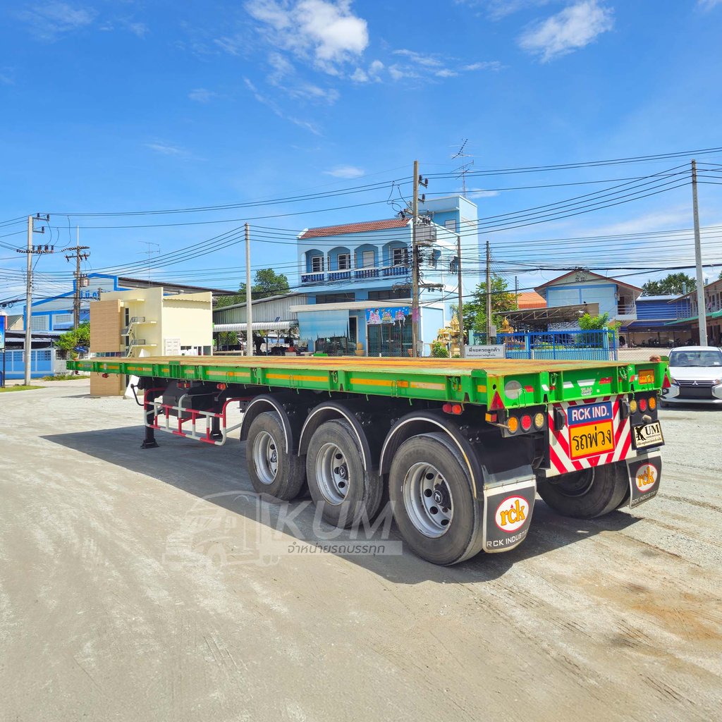 หางสวย ๆ หางพื้นเรียบ สามเพลา อู่ RCK ปี 66 (5612) หางสวย ๆ หางพื้นเรียบ สามเพลา อู่ RCK ปี 66 (5612)