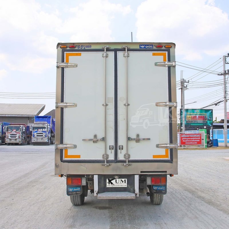 สี่ล้อตู้เย็น HINO XZU 136 แรง ปี 2567 (8556) สี่ล้อตู้เย็น HINO XZU 136 แรง ปี 2567 (8556)