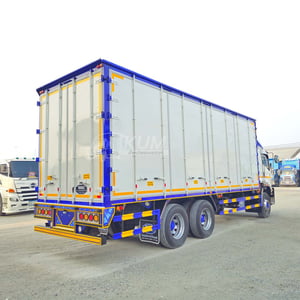 สิบล้อตู้ ISUZU FVM 240 แรง ปี 2560 (2720)