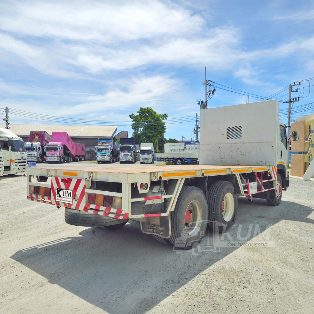 ISUZU FVZ 300 แรงม้า ปี 57 รถบรรทุก 10ล้อ พื้นเรียบ (0812)