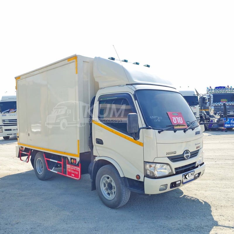 สี่ล้อตู้ HINO XZU 136 แรง ปี 67 (9713)