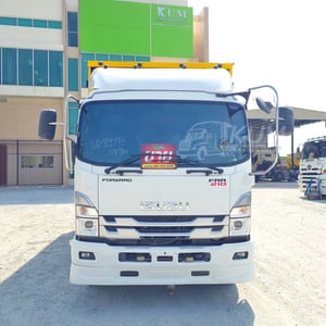 หกล้อตู้สิบบาน ISUZU FRR 210 แรง ปี 2566 (8215)