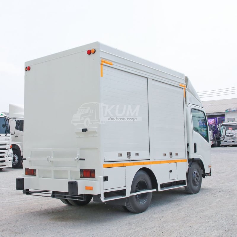 หกล้อตู้ Food Truck ISUZU NMR 130 แรง ปี 2558 (3140)