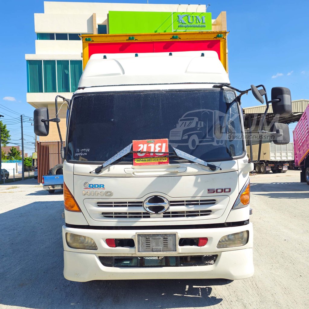 หกล้อตู้สิบบาน HINO FG8J 212 แรง ปี 2556 (0988)