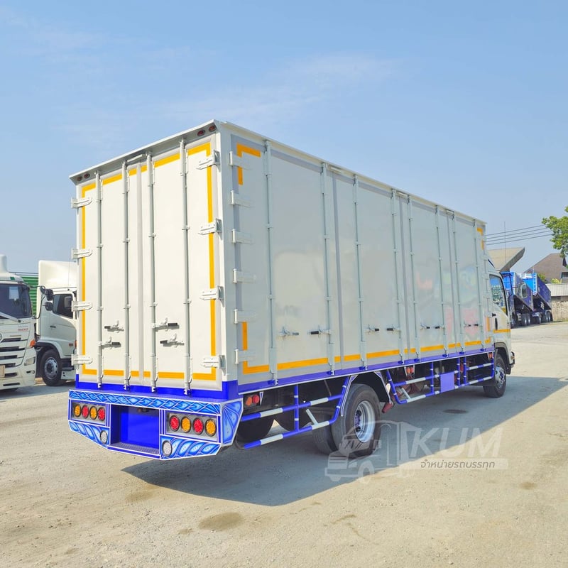 หกล้อตู้สิบบาน ISUZU FRR 210 แรง ปี 2565 (9120)