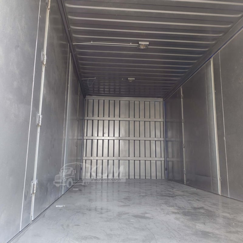 หกล้อตู้สิบบาน ISUZU FRR 210 แรง ปี 2566 (8215)
