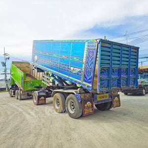 สิบล้อดั้มพ์ HINO FM1A 344 แรง ปี 2566 + หางดั้มพ์ สามเพลา อู่ ส.สมบัติ ปี 2565 (5902 2075)
