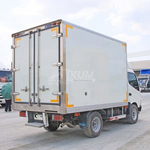 สี่ล้อตู้เย็น HINO XZU 136 แรง ปี 2567 (8556) สี่ล้อตู้เย็น HINO XZU 136 แรง ปี 2567 (8556)