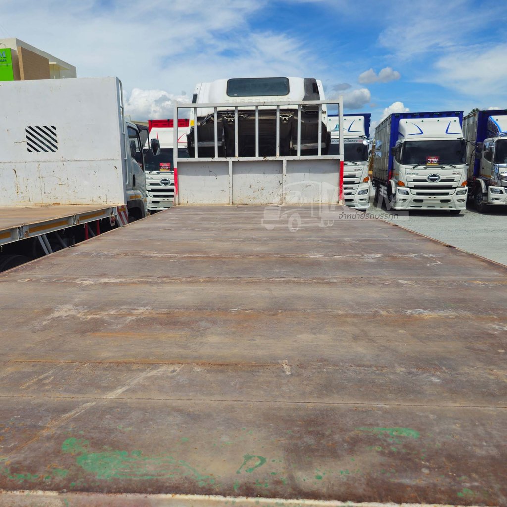 ISUZU FVM 240แรงม้า ปี 55รถบรรทุก 10ล้อ พื้นเรียบ (5844)