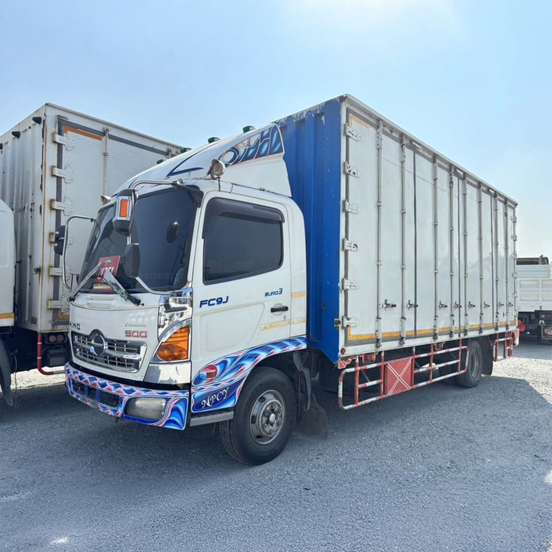 รวมสิบล้อตู้ HINO ISUZU 240 260 แรง ปี 60-65 โทรด่วน 081-3739793 