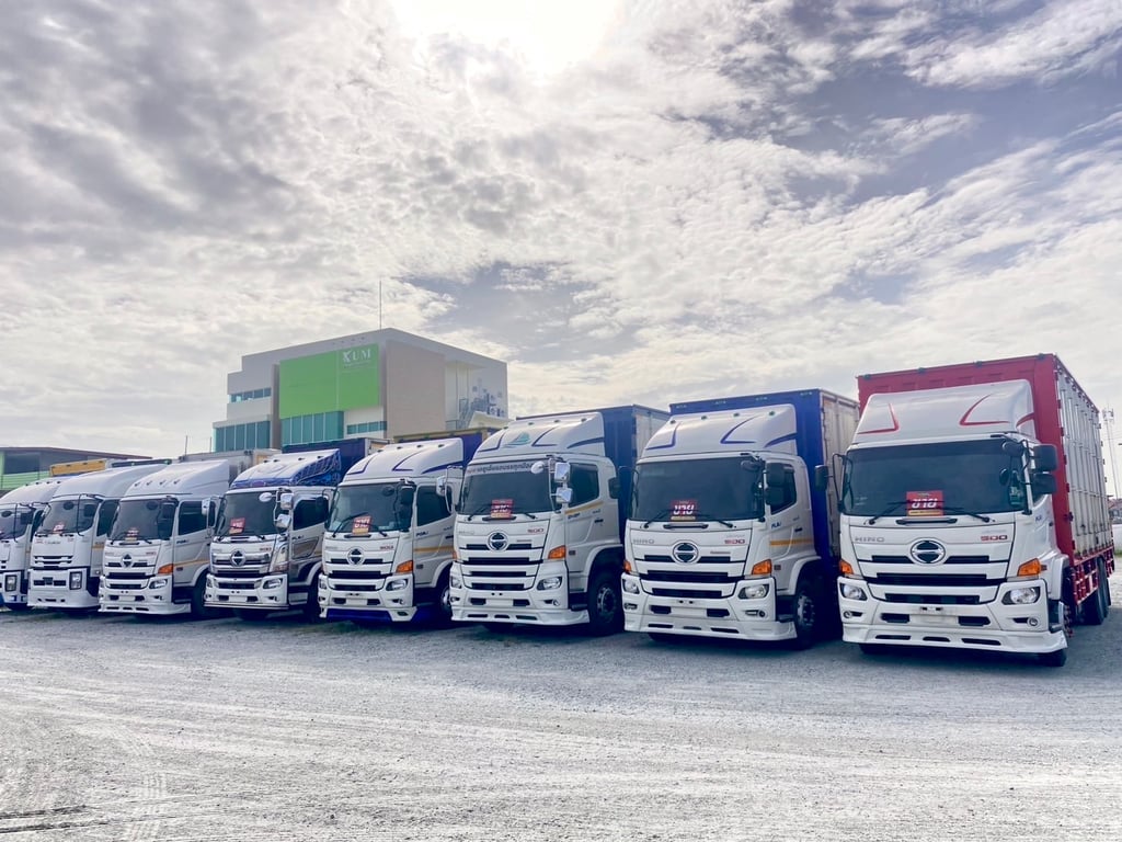Vายดี" ตลอดกาล ใช้งานได้เอนกประสงค์ อยากออกรถสักคันแนะนำเป็นรถตู้เลย🚛มีทั้ง HINO และ ISUZU 