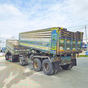 **ราคารวมเปลี่ยนเป็นสีขาวให้แล้ว** สิบล้อดั้มพ์ HINO 344 แรง ปี 56 + หางดั้มพ์ สามเพลา อู่สหกิจ ปี 56 (3163 3164)