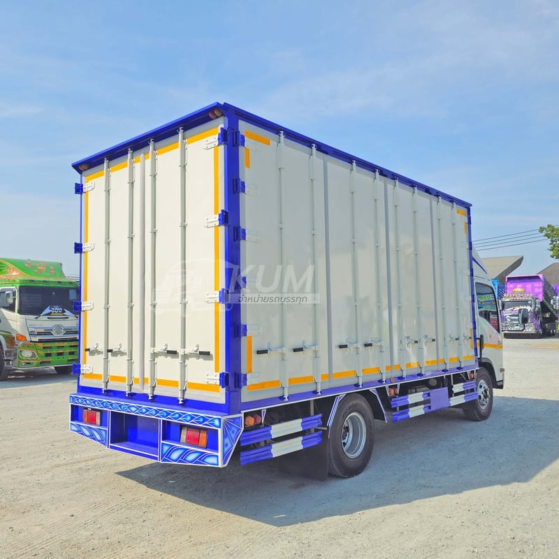 หกล้อตู้สิบบาน ISUZU NPR 150 แรง ปี 2565 (5464)