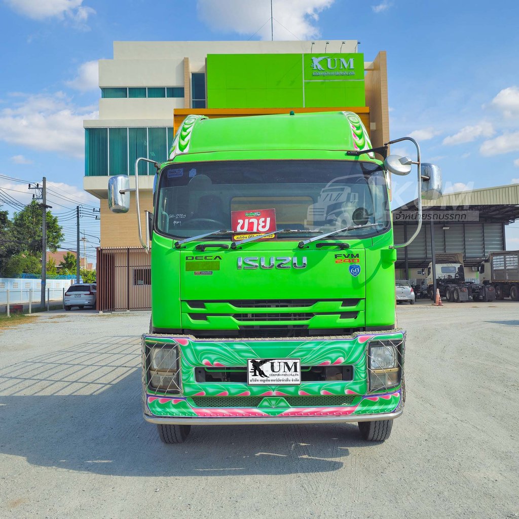 สิบล้อคอก ISUZU FVM 240 แรง ปี 2560 (2720) สิบล้อคอก ISUZU FVM 240 แรง ปี 2560 (2720)