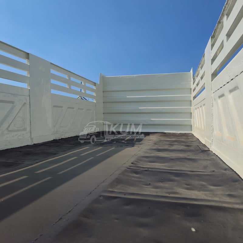 สิบล้อดั้มพ์ ISUZU FXZ 360 แรง ปี 56 สามมิตร (2374) สิบล้อดั้มพ์ ISUZU FXZ 360 แรง ปี 56 สามมิตร (2374)