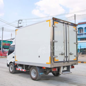 สี่ล้อตู้เย็น HINO XZU 136 แรง ปี 2567 (8556) สี่ล้อตู้เย็น HINO XZU 136 แรง ปี 2567 (8556)