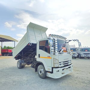หกล้อดั้มพ์ ISUZU FRR 210 แรงม้า ปี 64 (3221)