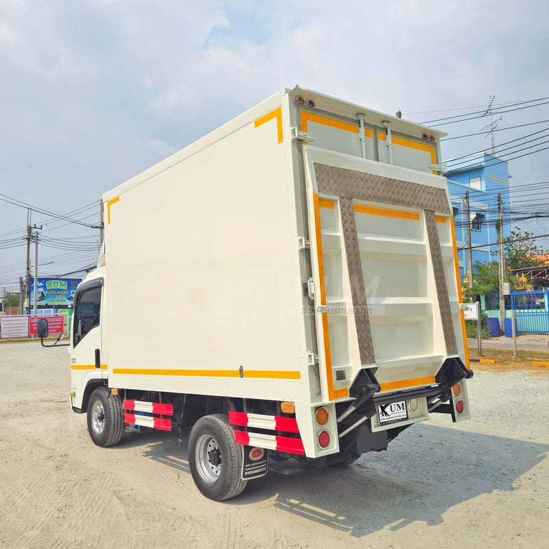 สี่ล้อตู้ลิฟท์ท้าย ISUZU NLR 130 แรง ปี 2564 (3578) สี่ล้อตู้ลิฟท์ท้าย ISUZU NLR 130 แรง ปี 2564 (3578)