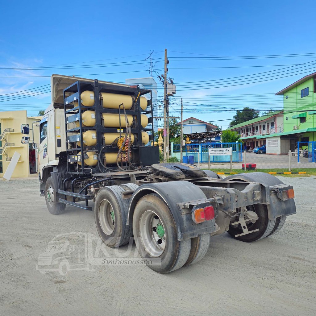 ลดล้างสต๊อก ส่งท้ายสิ้นปี สิบล้อหัวลากแก๊ส HINO FM2P 360 แรง ปี 57 (6646) ลดล้างสต๊อก ส่งท้ายสิ้นปี สิบล้อหัวลากแก๊ส HINO FM2P 360 แรง ปี 57 (6646)