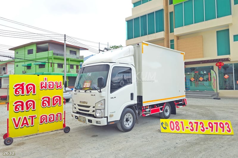 สี่ล้อตู้ ISUZU NLR 104 แรง ปี 2563 (2632)