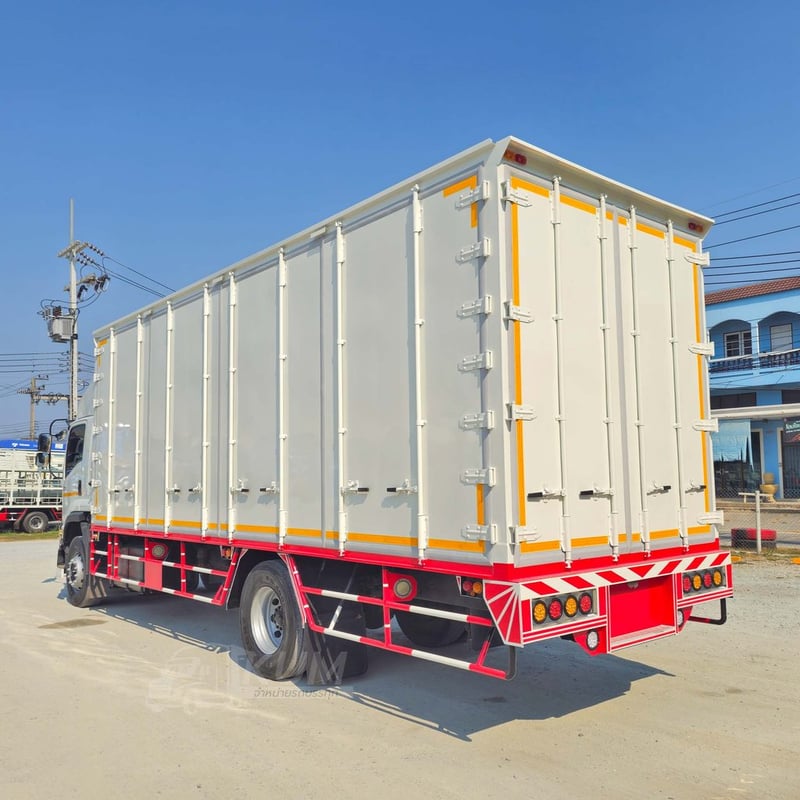 หกล้อตู้สิบบาน ISUZU FTR 240 แรง ปี 2564 (3567)