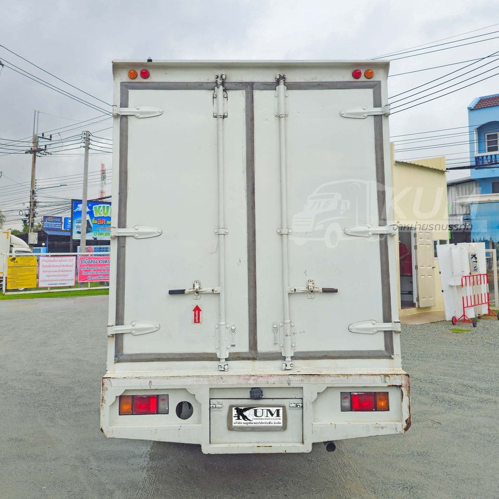 สด ลด VAT สี่ล้อตู้ ISUZU NLR 130 แรงม้า ปี 60 ราคาเบาๆ (5044)