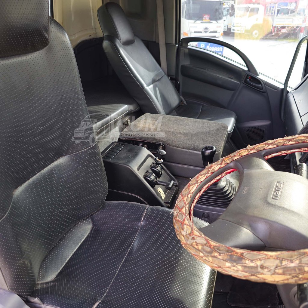 สด ลด VAT หกล้อหัวลาก ISUZU FTR 240 แรง ปี 63 (7532)