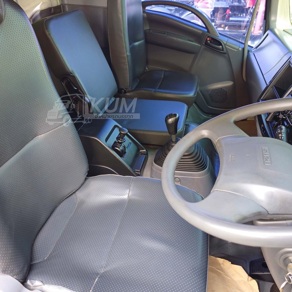 ถูกกว่าหลายแสนมาก สิบล้อตู้สิบบาน ISUZU FTR 240 แรง ปี 62 (8315)