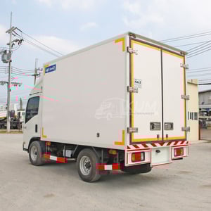 สี่ล้อตู้เย็น ISUZU NLR 130 แรง ปี 2566 (8088)
