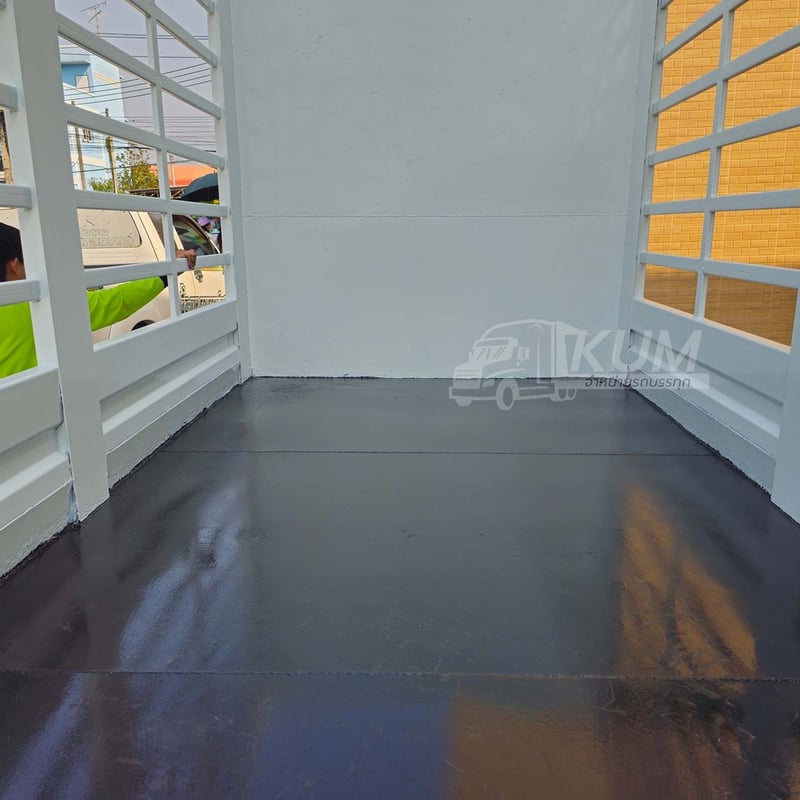 สี่ล้อคอก ISUZU NLR 130 แรง ปี 2555 (8467)