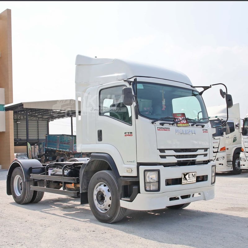 กล้อหัวลาก ISUZU FTR 240 แรง ปี 2565 (2712) กล้อหัวลาก ISUZU FTR 240 แรง ปี 2565 (2712)