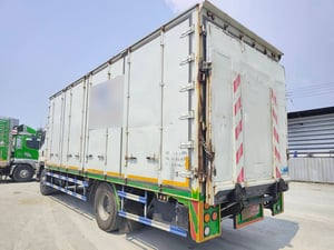 หกล้อตู้สิบบาน ISUZU FTR 240 ปี 2559 (3447)