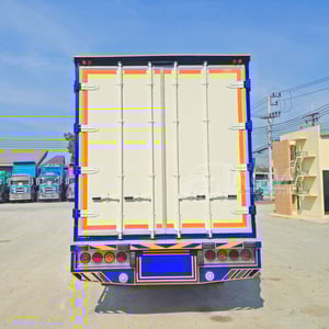 หกล้อตู้สิบบาน ISUZU FRR 210 แรง ปี 2566 (8215) หกล้อตู้สิบบาน ISUZU FRR 210 แรง ปี 2566 (8215)