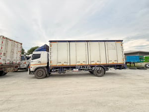 **ขายตัด** หกล้อตู้สิบบาน HINO FG8J 240 แรง ปี 2564 (1605) **ขายตัด** หกล้อตู้สิบบาน HINO FG8J 240 แรง ปี 2564 (1605)