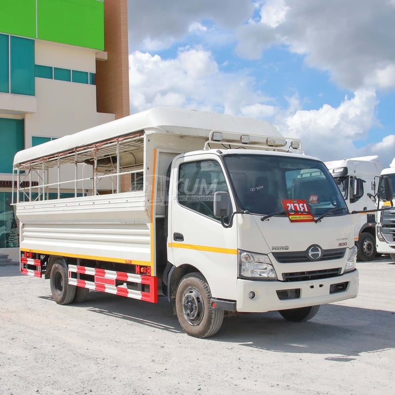 หกล้อโดยสาร HINO XZU 150 แรง ปี 2565 (3079) หกล้อโดยสาร HINO XZU 150 แรง ปี 2565 (3079)