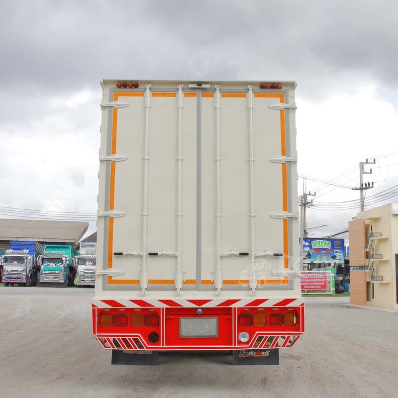 หกล้อตู้สิบบาน ISUZU FTR 240 แรง ปี 2561 (0510)