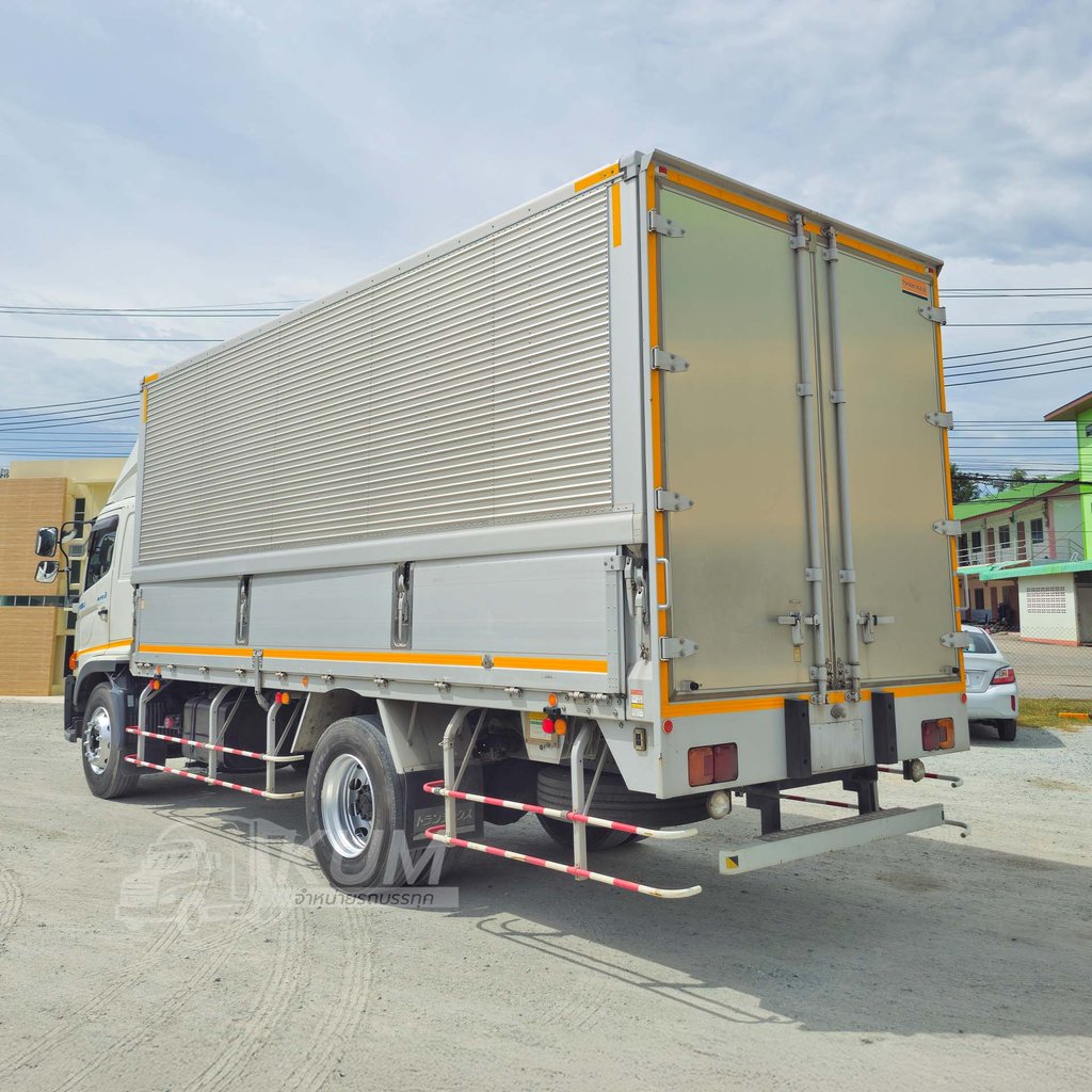 สด ลด VAT  หกล้อตู้สามบาน HINO FG8J 240 แรงม้า ปี 63  (3995)
