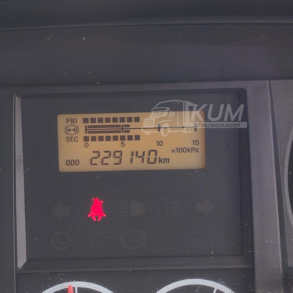 สด ลด VAT หกล้อตู้สิบบาน ISUZU FTR 240 แรงม้า ปี 62  (0628)