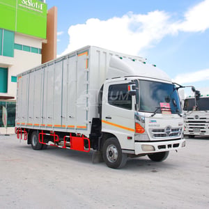 *ราคาตัด* หกล้อตู้สิบบาน HINO FC9J 175 แรง ปี 2556 (8338) *ราคาตัด* หกล้อตู้สิบบาน HINO FC9J 175 แรง ปี 2556 (8338)