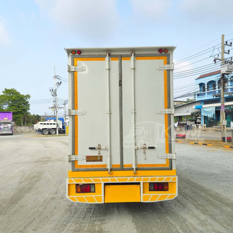 สี่ล้อตู้ ISUZU NLR 104 แรง ปี 2564 (1635)