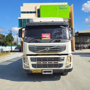 สิบสองล้อคอก Volvo FM 440 แรง ปี 2556 (2894)