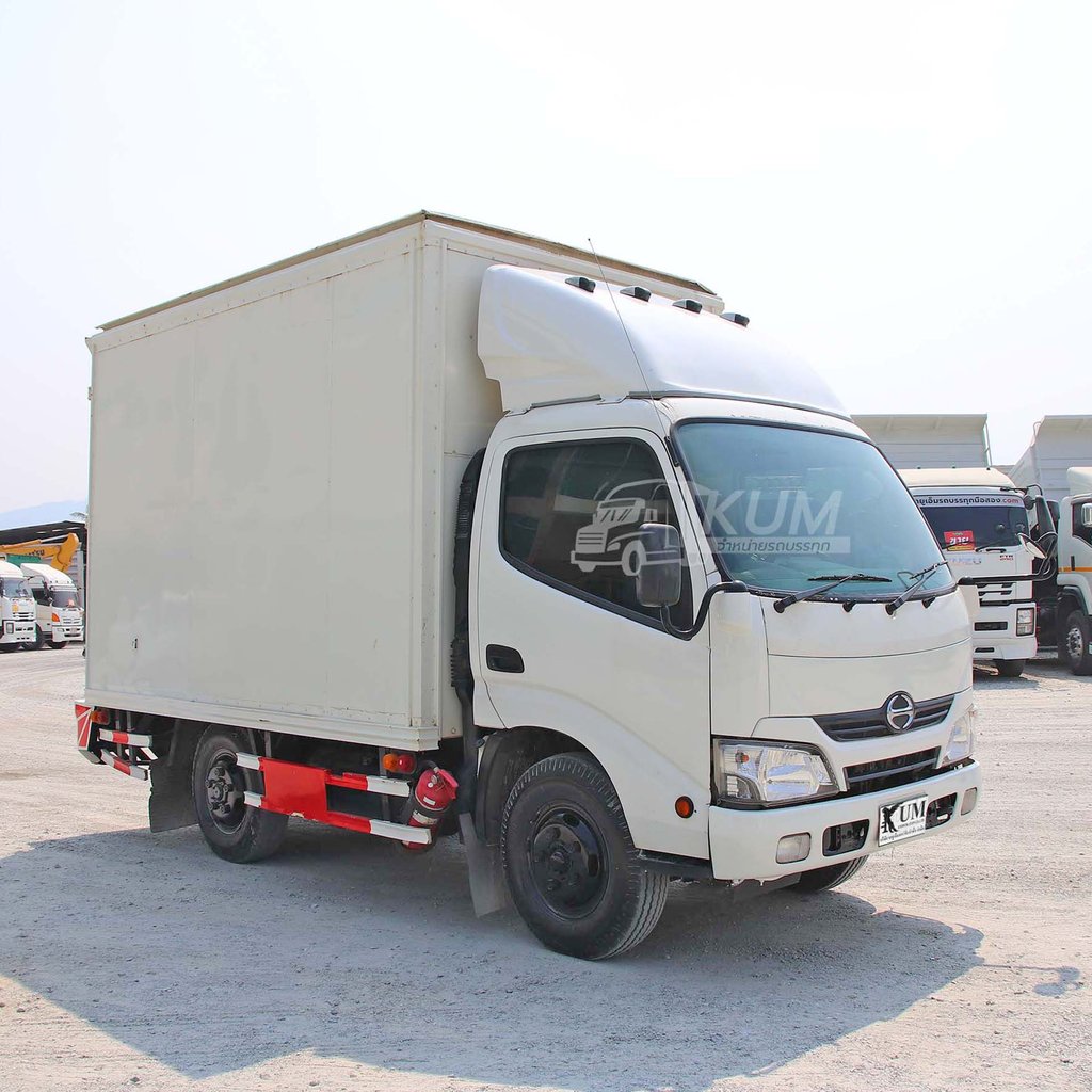 สด ลด VAT สี่ล้อตู้ HINO XZU 136 แรงม้า ปี 63 ราคาพิเศษ (3262)